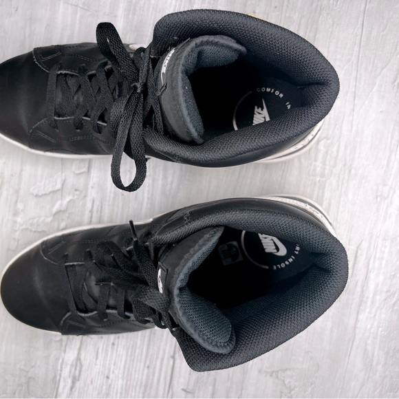 Men’s size 10 Nike sneakers like new - Picture 8 of 9